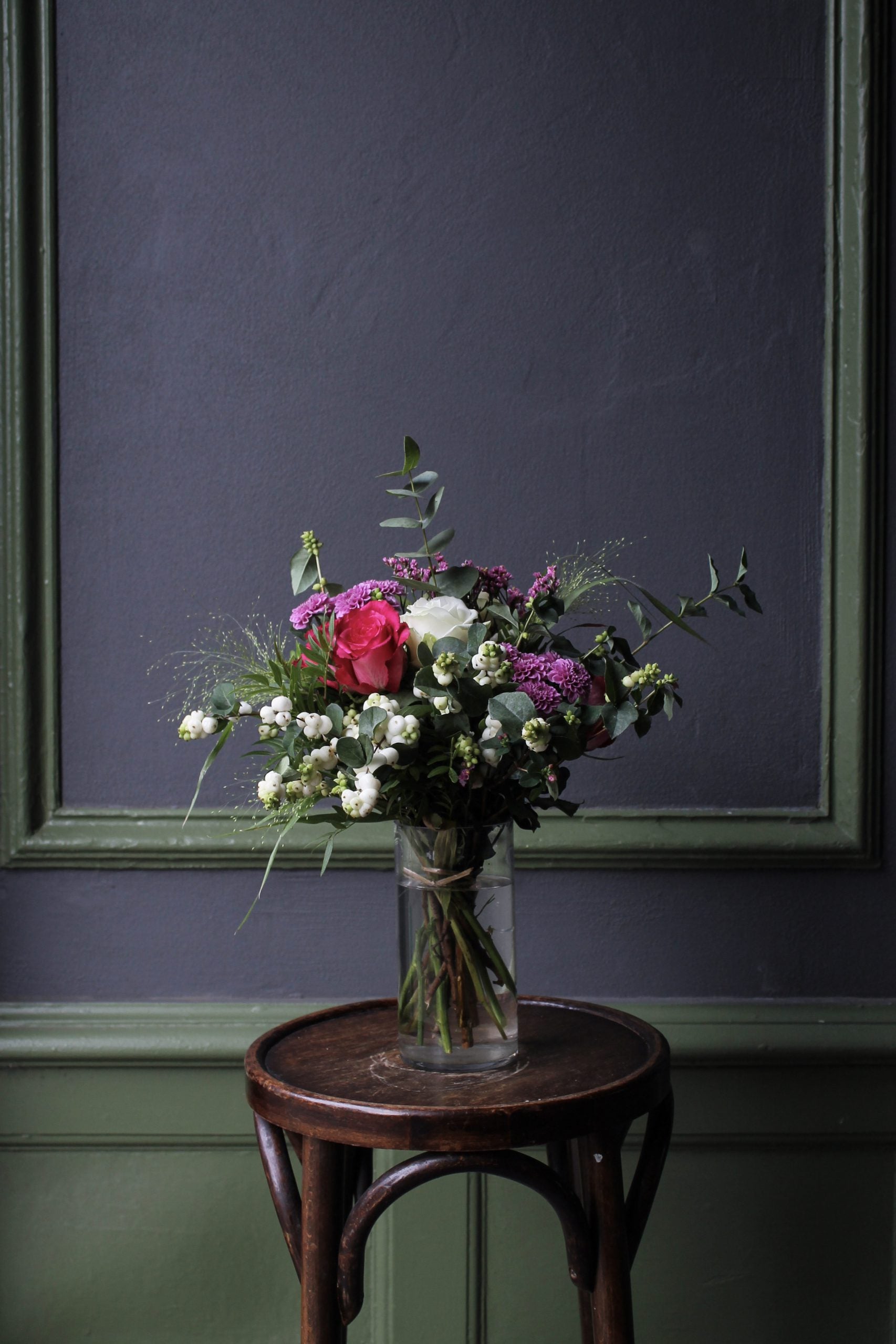 Tæt Buket: Pink med eucalyptus